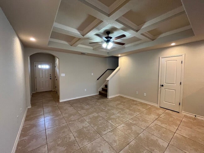Foto del edificio - 7014 Micayla Cove #102, San Antonio, TX. 7...