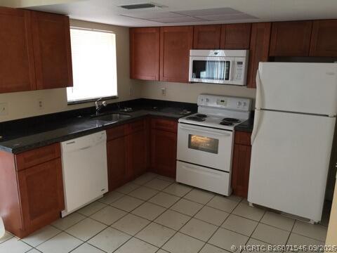 Foto del edificio - 5323 NW 27th St
