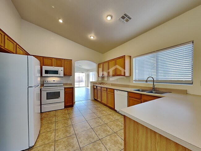 Foto del edificio - 2416 S 82nd Ave