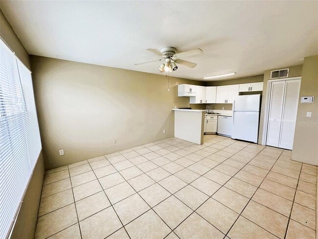 Foto del edificio - 4760 Walden Cir