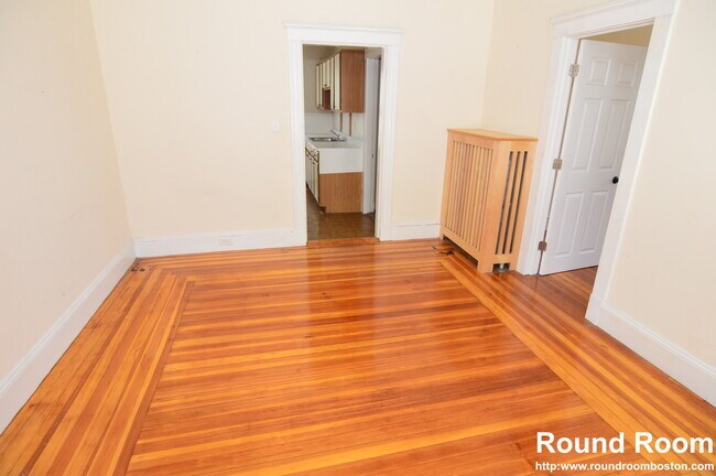 Foto del edificio - 100 Etna St