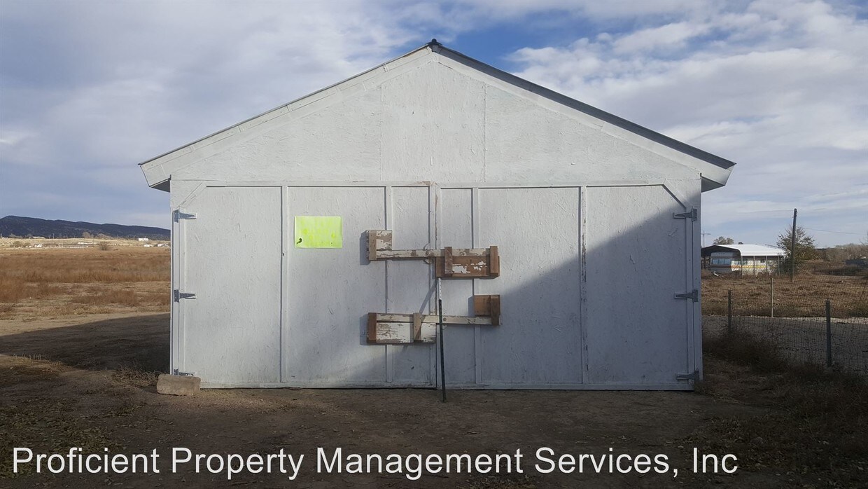 Building Photo - 3 br, 2 bath House - 1004 Red Canyon Rd