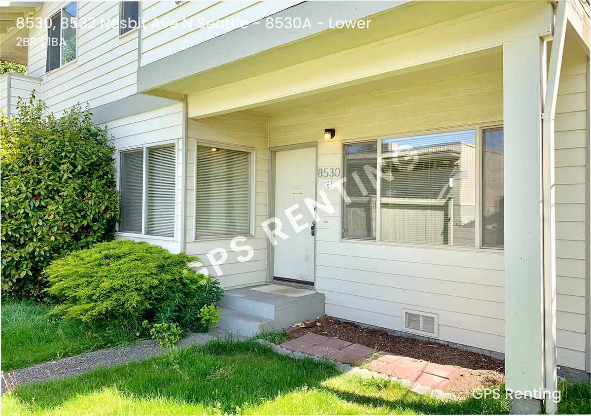 Foto principal - 8530-A Nesbit Ave N.-