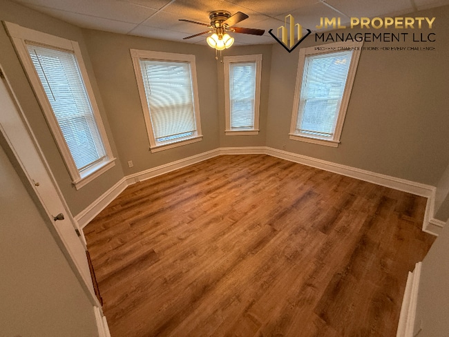 Foto del edificio - 117 Irving St