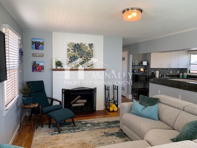 Foto del edificio - 4 Bedroom, 1.75 bath Rambler in North Tacoma