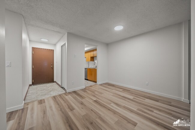 Foto del edificio - 4650 Reka Dr