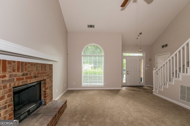 Foto del edificio - 117 Brookhaven Ln