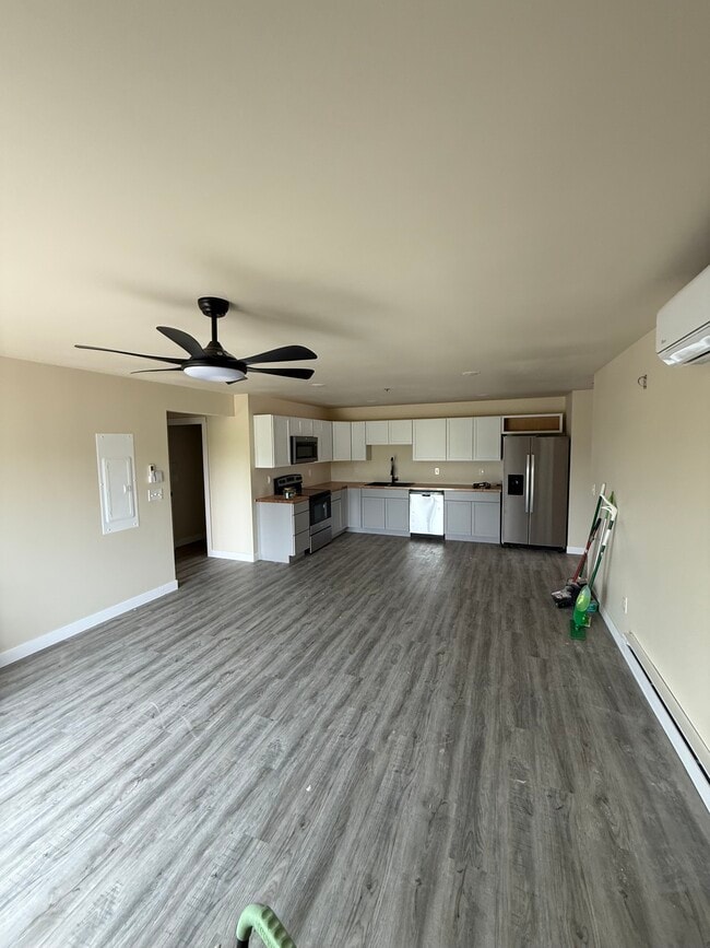 Building Photo - Valley View Estates C