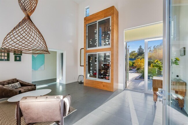 Building Photo - 756 Zinfandel Ln