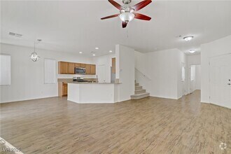 Building Photo - 9535 Stills Way