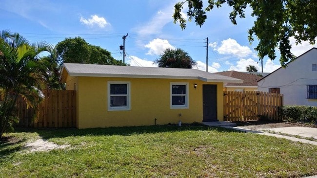 Photo - 1018 14th St House