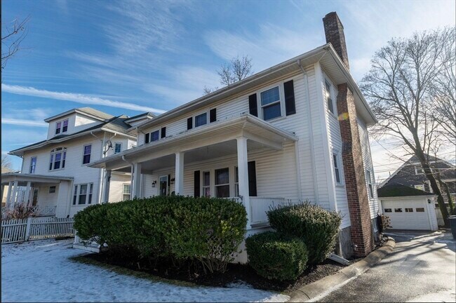 Foto del edificio - 1000 South St