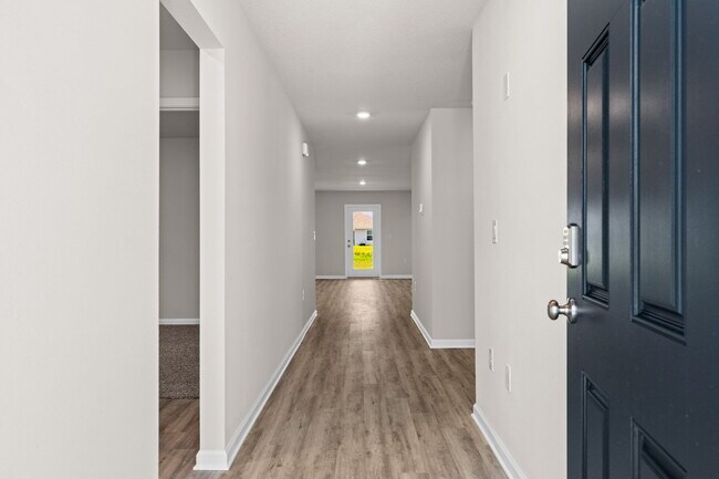 Building Photo - 7337 Morningside Dr