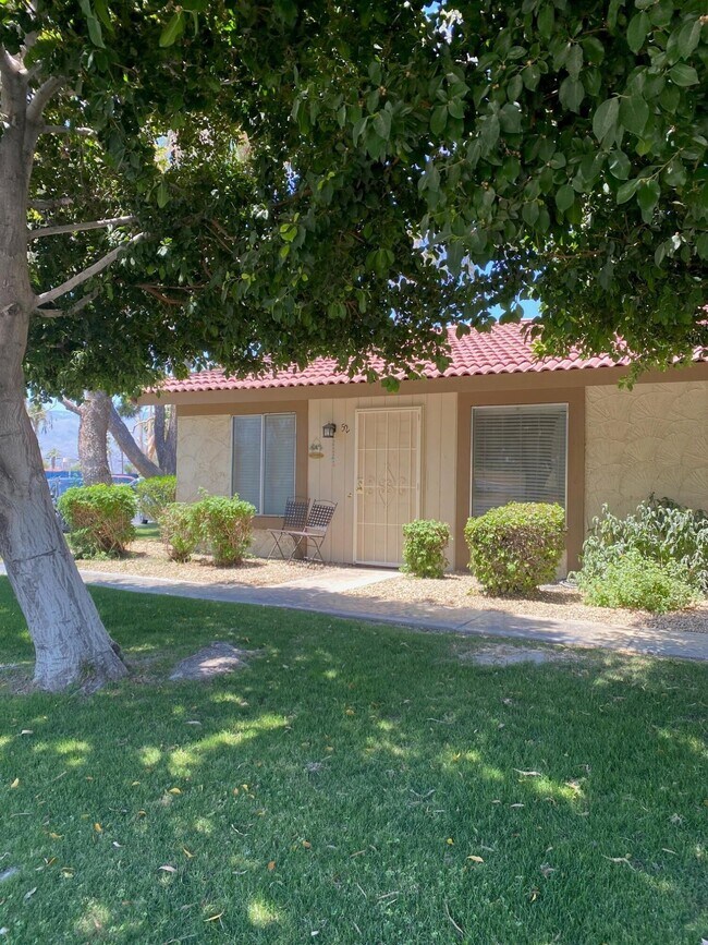 Building Photo - 82075 Country Club Dr