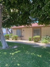 Building Photo - 82075 Country Club Dr