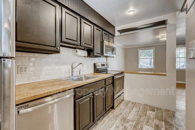 Photo - 1253 Locust St Townhome