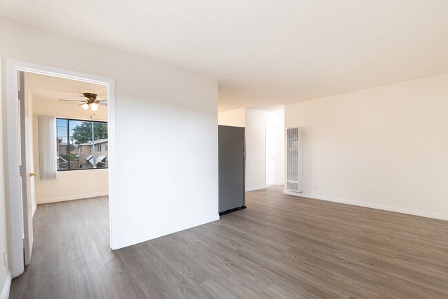 Foto del edificio - 10520 S Figueroa St