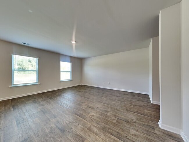 Foto del edificio - Honey Tree Neighborhood!