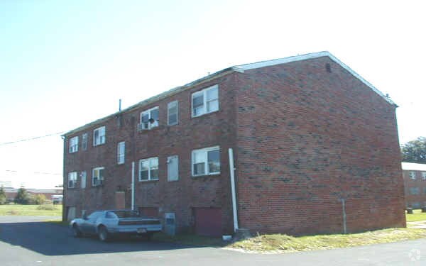 Primary Photo - 307 Center St