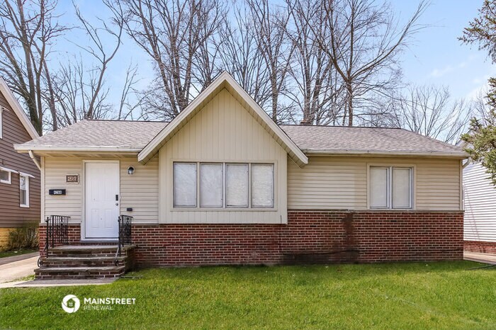 Primary Photo - 4286 Lucille Ave