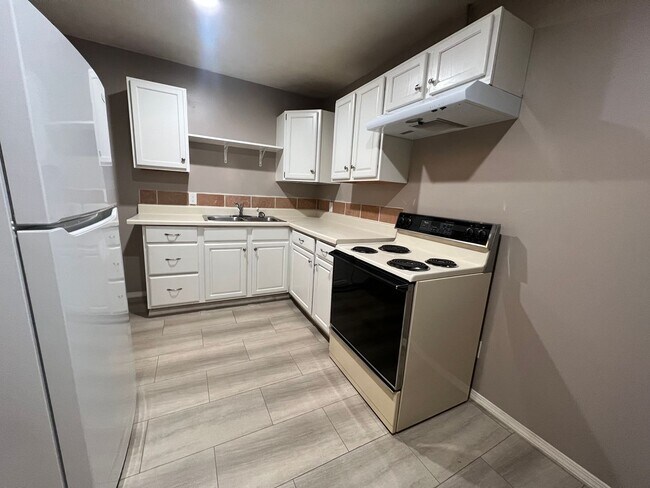 Foto del edificio - 2323 S. Business Hwy 65