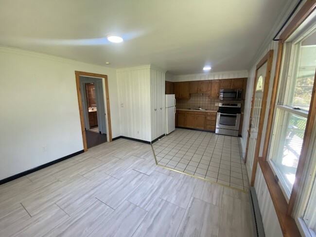 Building Photo - Chestnut Grove Village 26