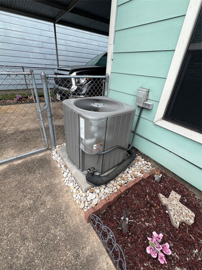 Foto del edificio - 4710 Salina St