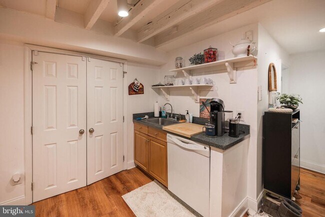 Foto del edificio - 1728 Spruce St