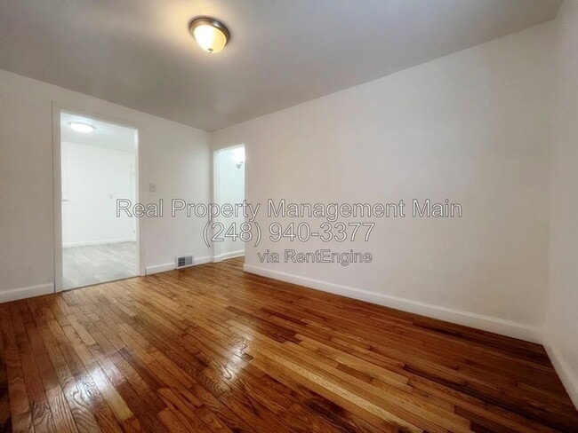 Photo - 25895 Currier Street House