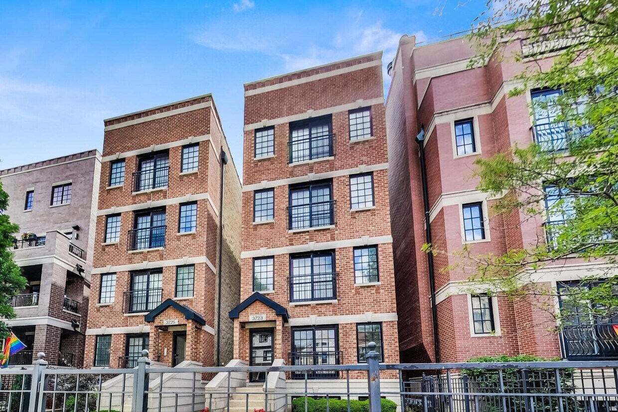 Foto principal - 3723 N Wilton Ave