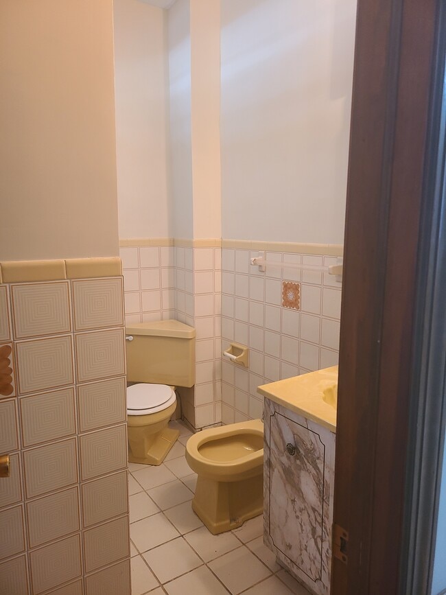 Bathroom - 312 Avenue C