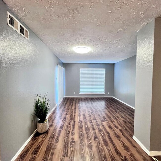 Building Photo - 7313 Gulf Fwy