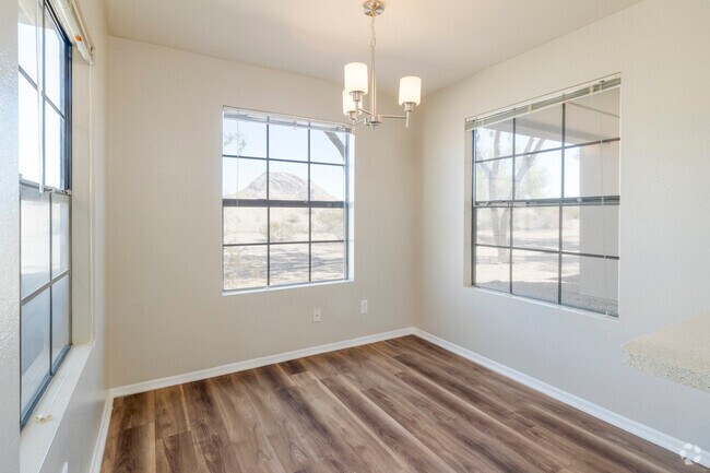 1 habitación, 1 baño, 755 pies cuadrados, comedor - La Esplanada Apartment Homes