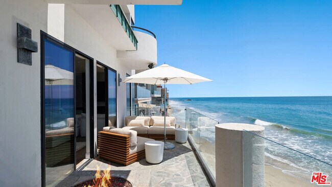 Foto del edificio - 25252 Malibu Rd