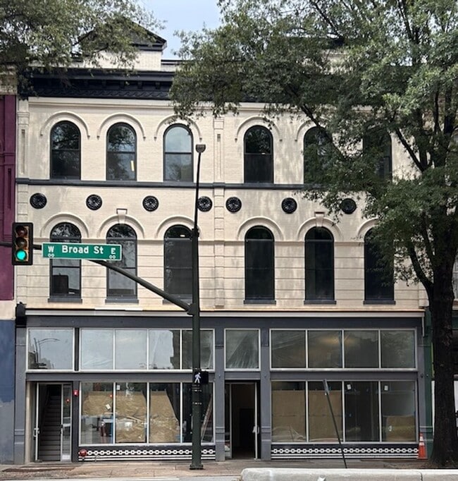 Building Photo - 2 E Broad St