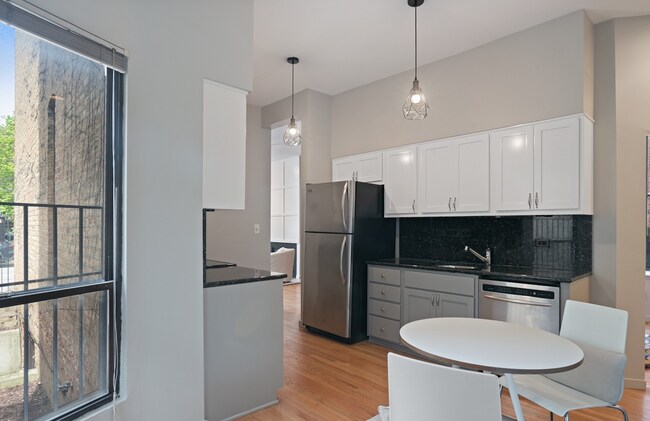 Kitchen - 1708 N Bissell St