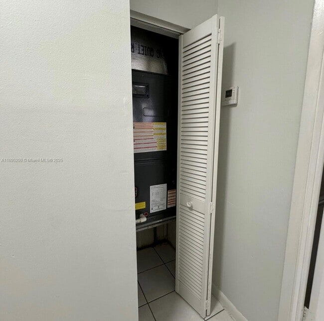 Foto del edificio - 11611 NW 57th Ct