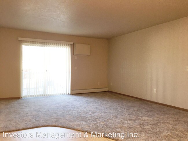 Building Photo - 3 br, 2 bath Apartment - Terrace Pointe 18...