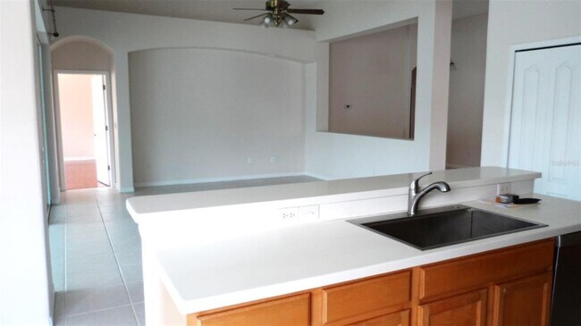 Foto del edificio - 1029 Millebourne Way