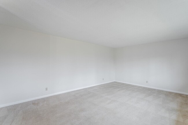 Building Photo - 3 Bedroom · 2 Bath Home in East Brainerd Near Hamilton Place