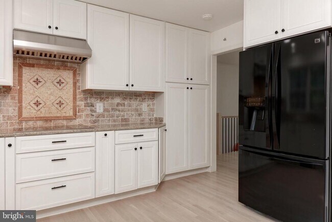 Foto del edificio - 3858 N Tazewell St