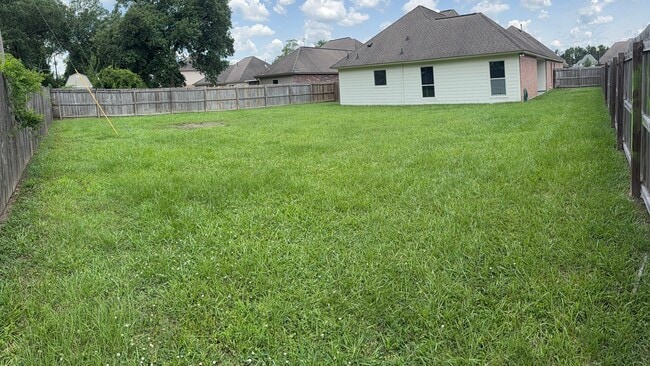 Building Photo - 24038 Spanish Oak Ave