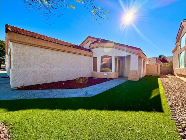 Building Photo - 6717 Silvery Ave