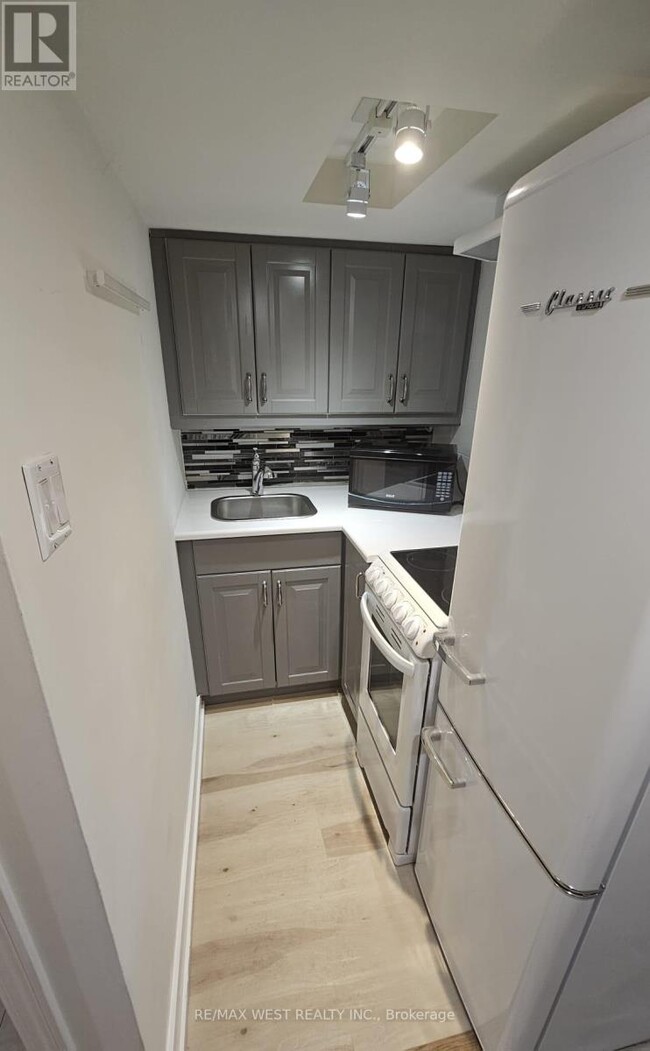 Photo du bâtiment - 1816 Gerrard St E