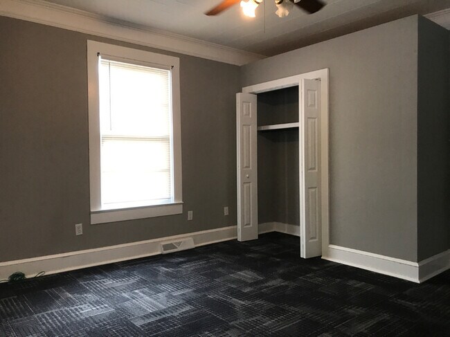 Foto del edificio - Pelzer Home