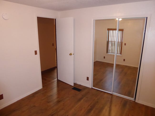 Building Photo - 7216 Turtledove Ln NE