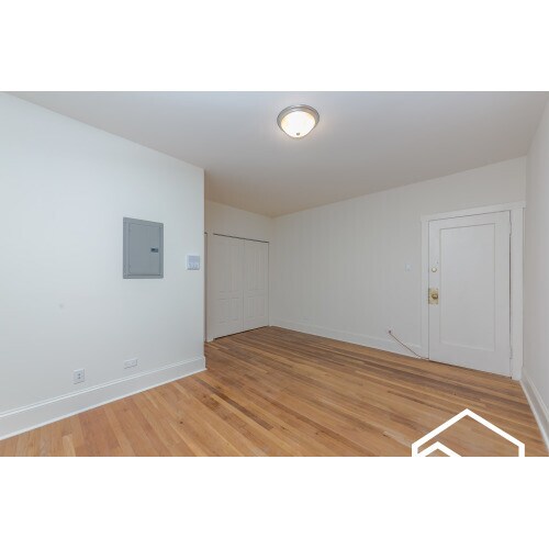 Building Photo - 4848 N Kimball Ave