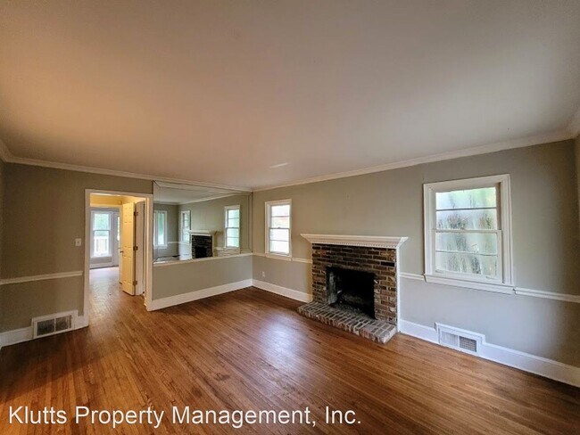 Building Photo - 3 br, 1.5 bath House - 4107 Walker Road