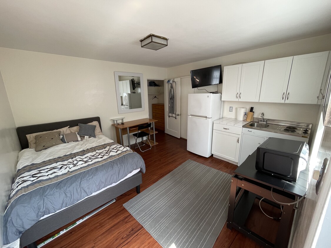 Foto principal - 3275 Military Ave