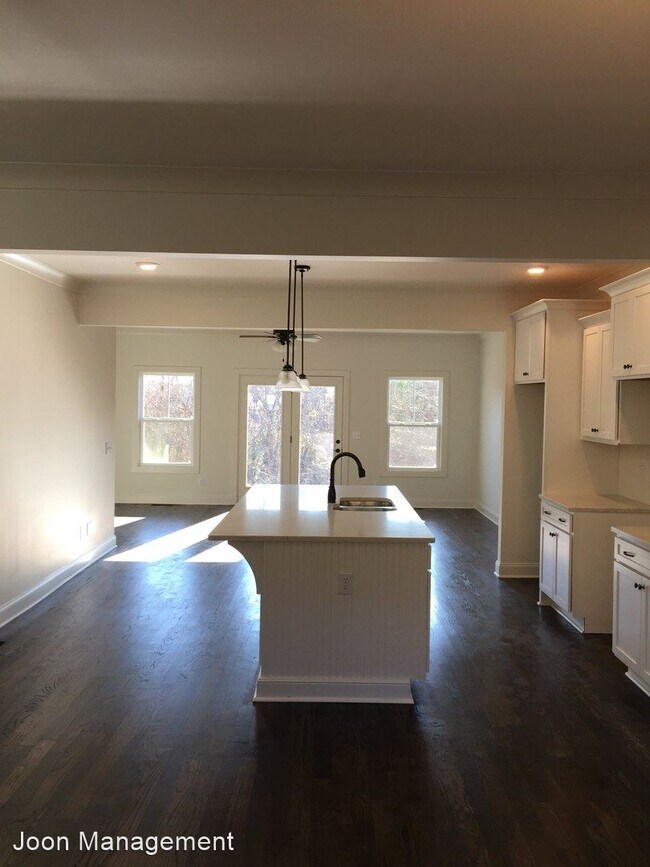 Foto del edificio - 3 br, 2.5 bath House - 8108 Lenox Creekside